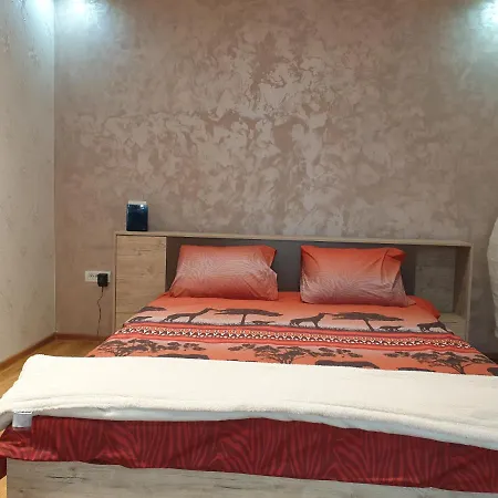 Kogalniceanu House بيت للعطل